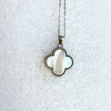 "Luck Clover Necklace" in Mother-of-Pearl or Onyx