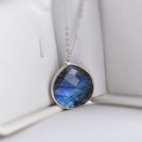 Elegant Protection Pendant in Labradorite