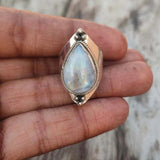 Natural Moonstone and Zinc Alloy Gemstone Ring