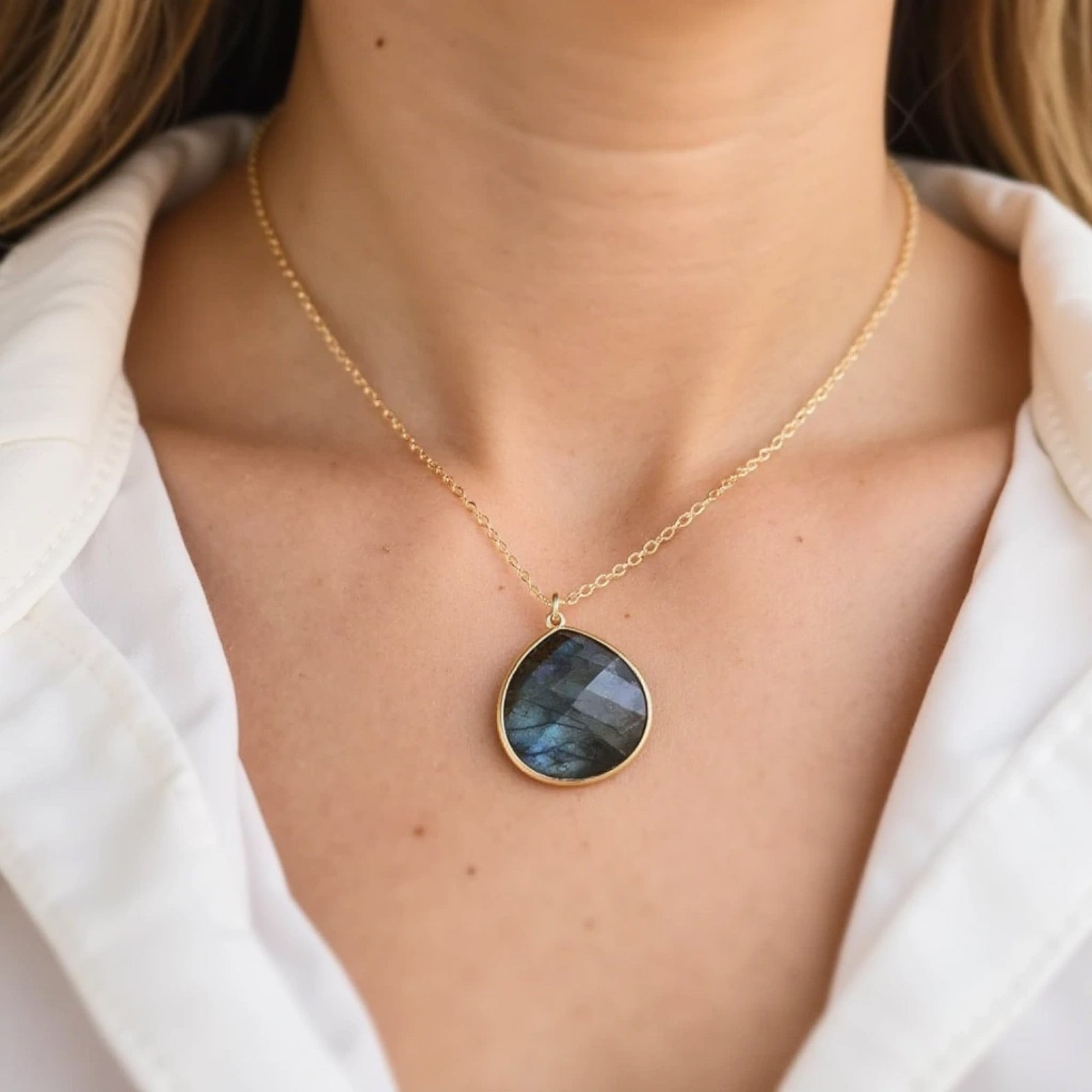 Elegant Protection Pendant in Labradorite – Bild 2