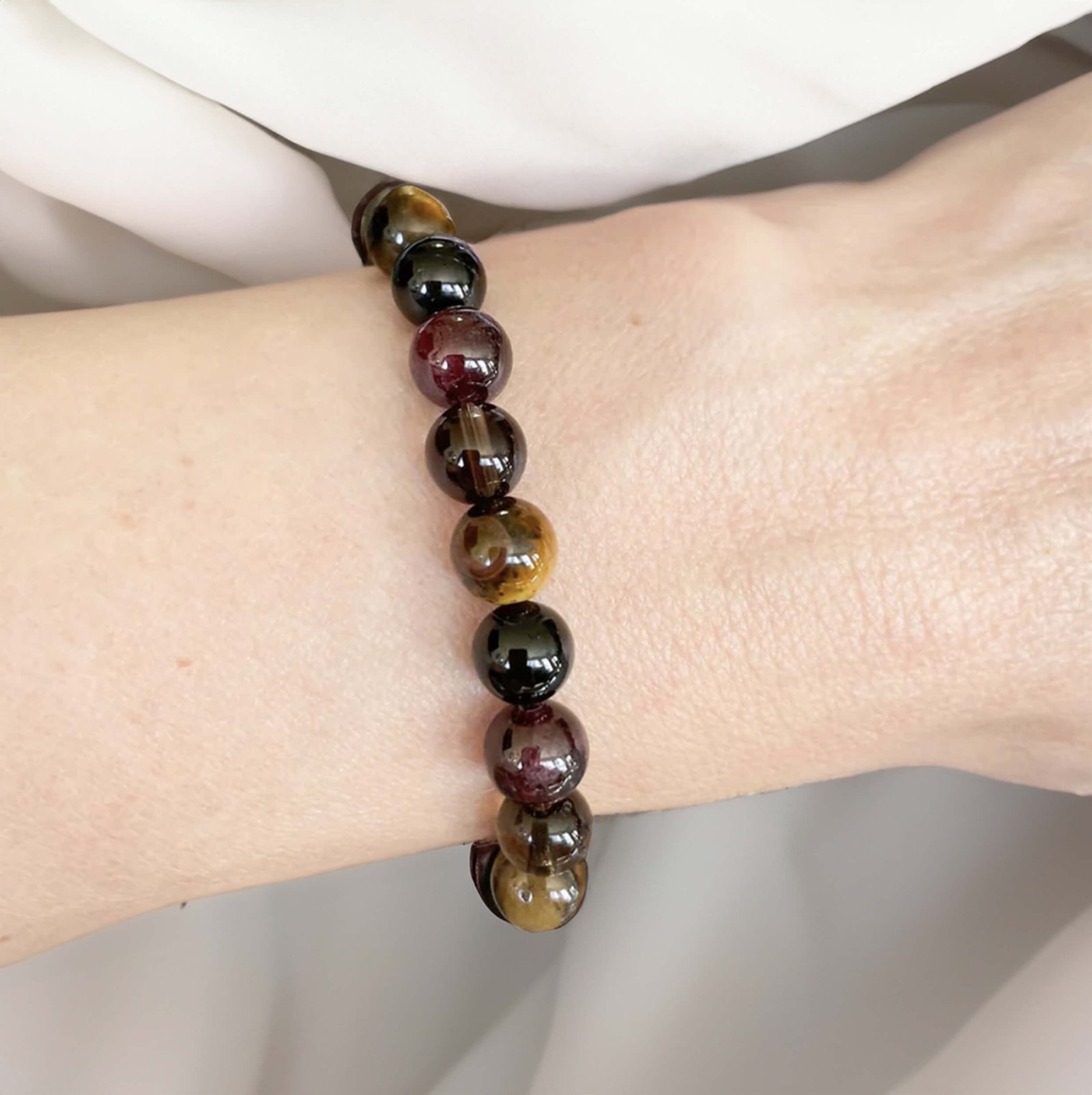 Bracelet "Success & Protection" in Tiger's Eye, Garnet, Tourmaline & Smoky Quartz – Bild 2