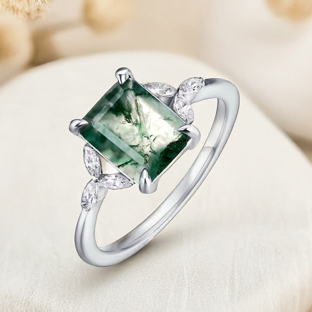 "Verdant Balance" Ring in Moosachat und Silber