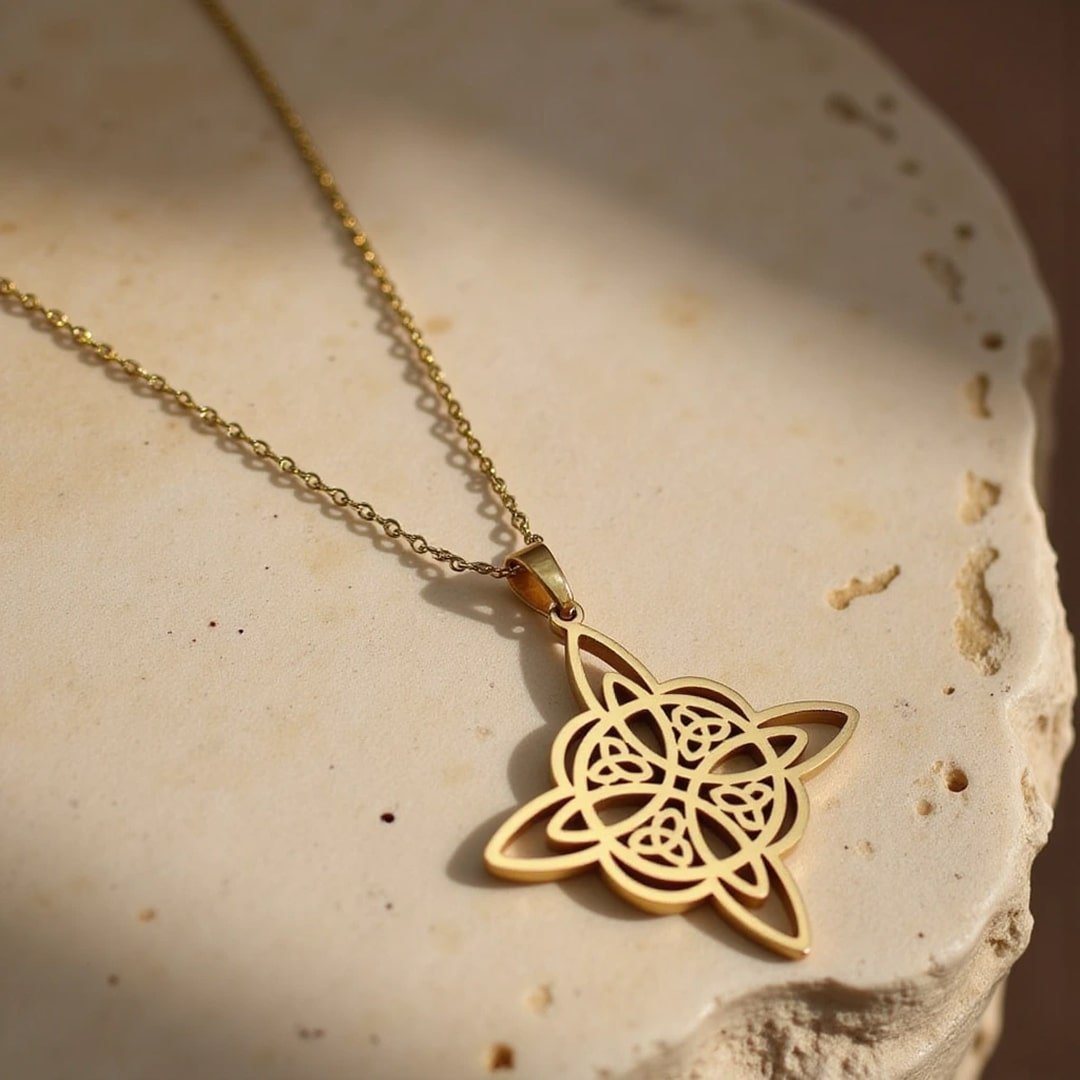"Eternal Protection" Pendant in Witch's Knot – Bild 3
