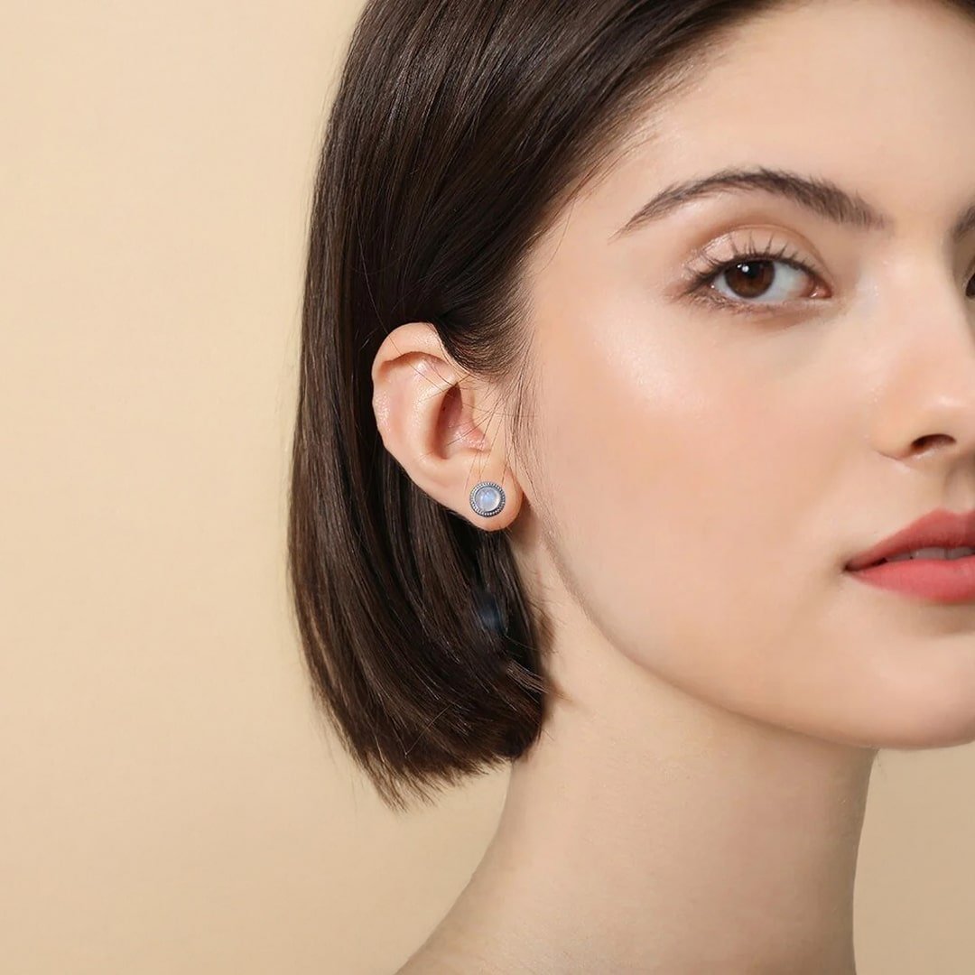 White Labradorite & Silver Stud Earrings – Bild 2