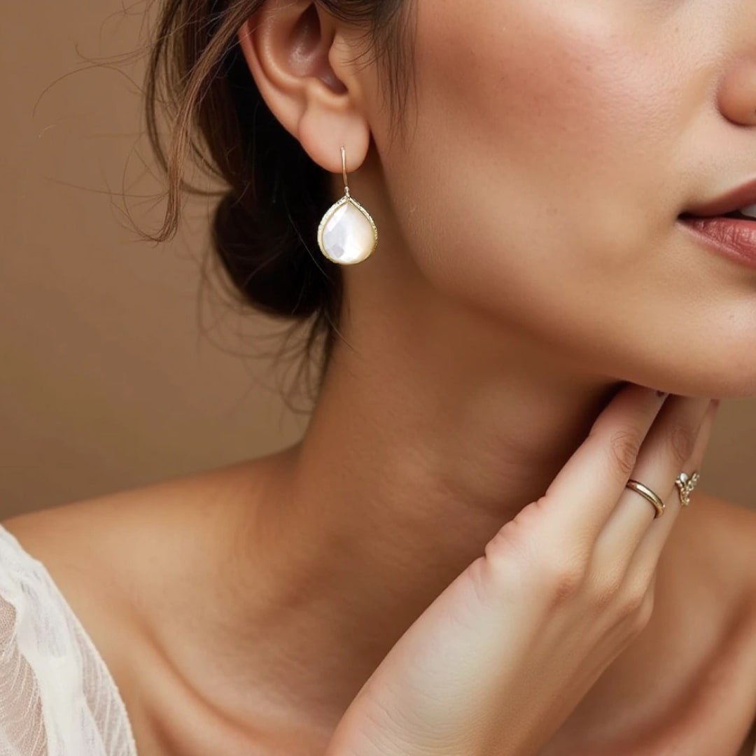 Mother-of-Pearl Drop Earrings – Bild 2