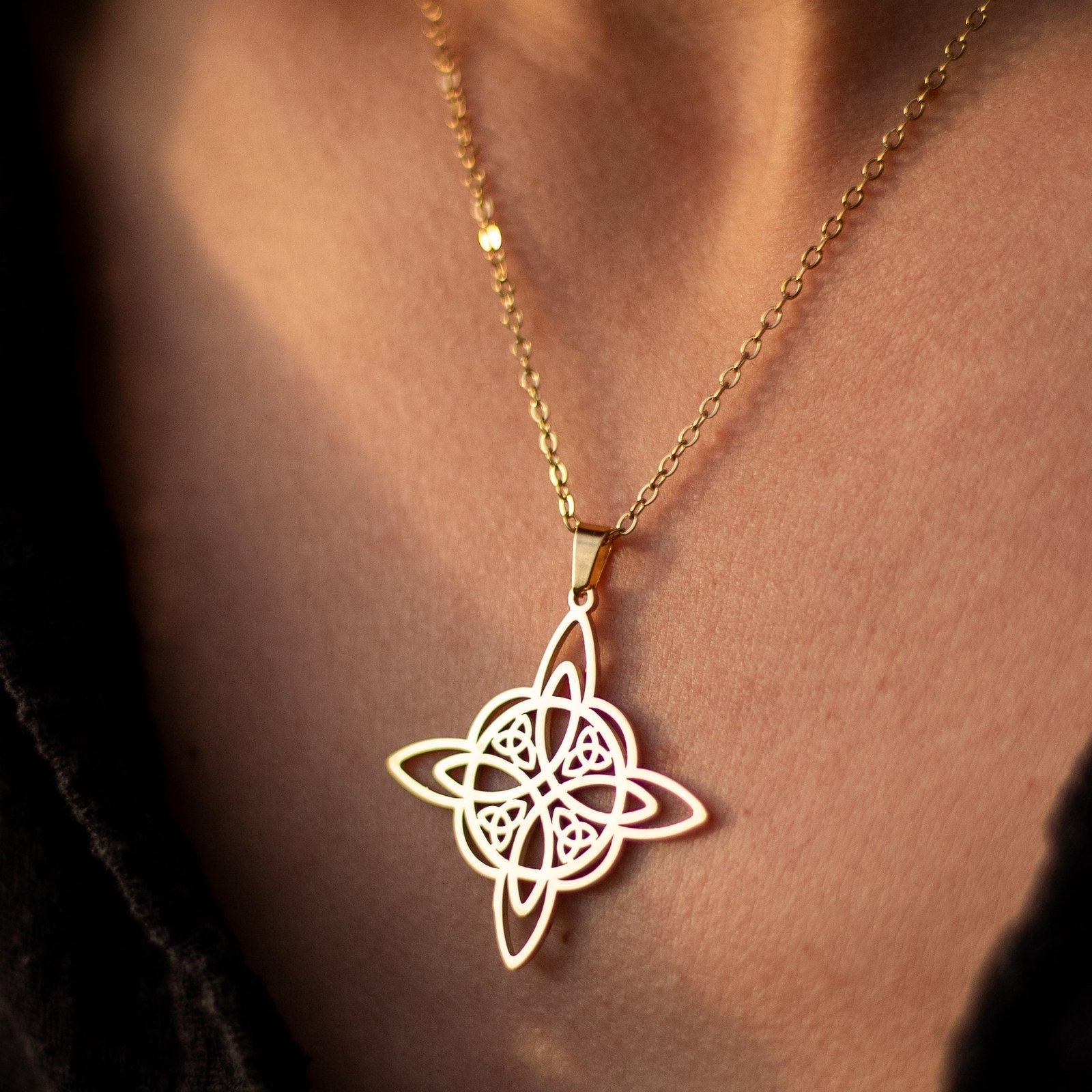"Eternal Protection" Pendant in Witch's Knot – Bild 9