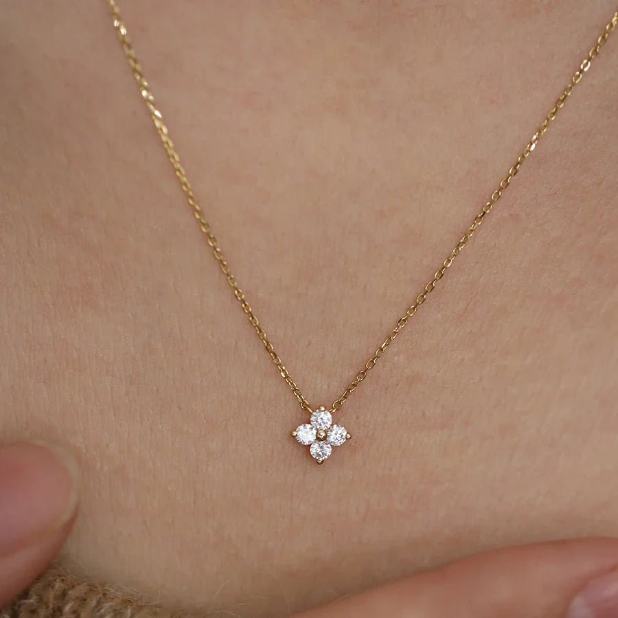 "Luminous Clover" Necklace in Zircon – Bild 4