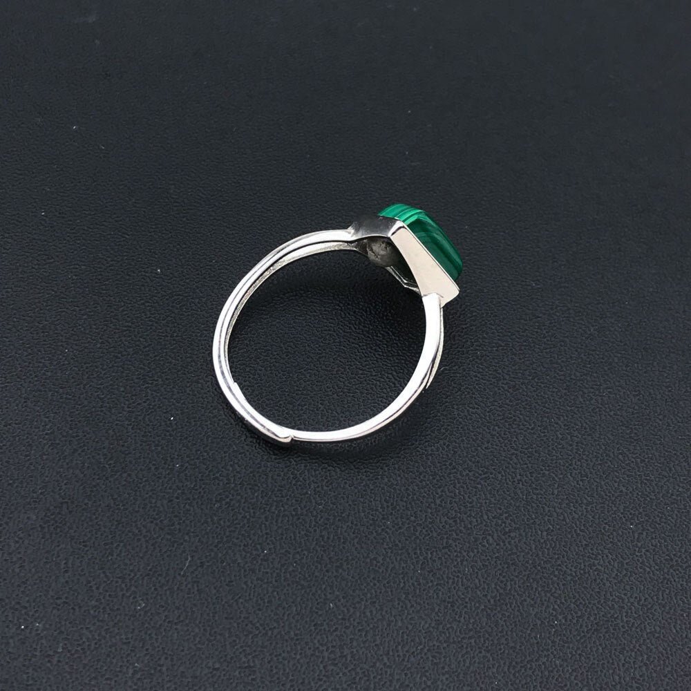 Adjustable Ring "Verdant Sparkle" in Malachite - Square Shape – Bild 5