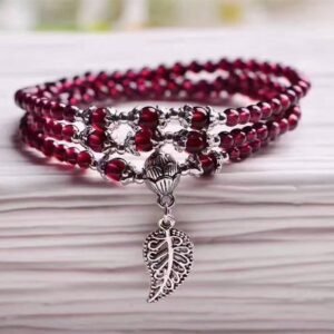 Armband „Fülle“ aus Granat