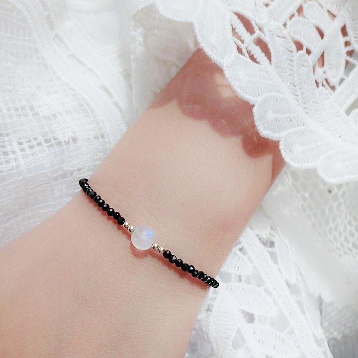 Bracelet "Anchorage & Light" in Spinel & Peristerite (White Labradorite) – Bild 2
