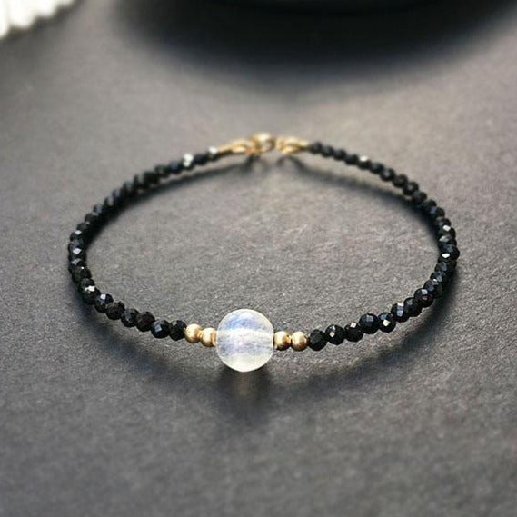 Armband „Verankerung & Licht“ mit Spinell & Peristerit (weißem Labradorit)