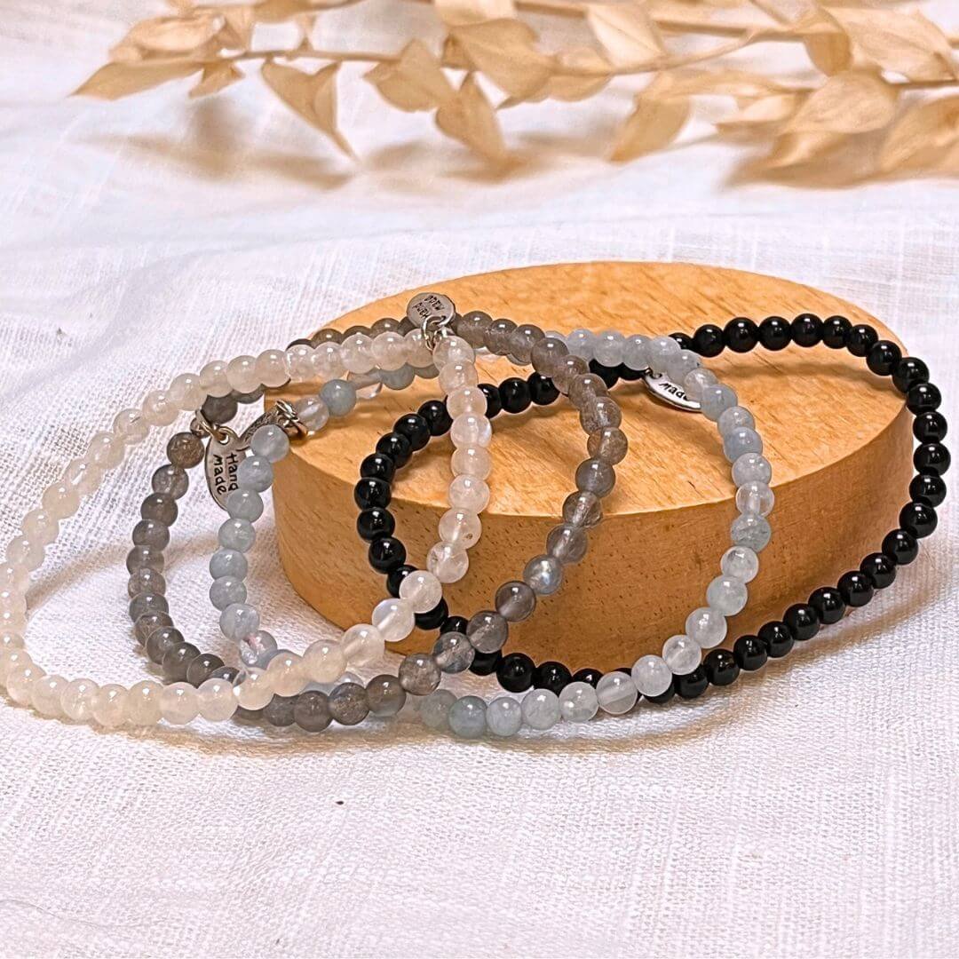 Ensemble "Inner Strength & Protection" in Labradorite, Moonstone, Aquamarine & Black Tourmaline – Bild 2