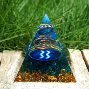 Sternzeichen-Orgonit-Pyramide Wassermann mit blauem Quarz