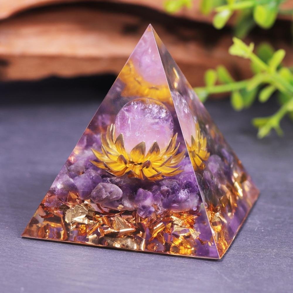 Orgonite pyramid "Divine Lotus" in Amethyst - Image 2